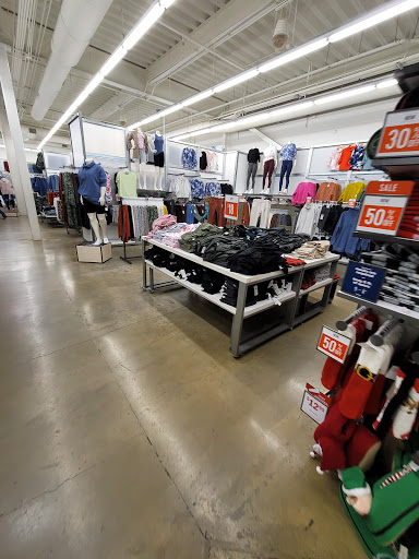 Clothing Store «Old Navy», reviews and photos, 1232 3rd Street Promenade, Santa Monica, CA 90401, USA