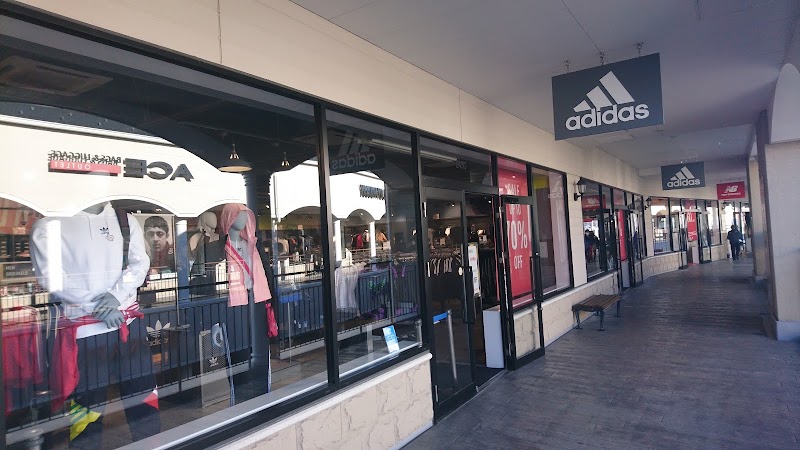アディダス ファクトリーアウトレット仙台泉店 宮城県仙台市泉区寺岡 スポーツ用品店 グルコミ