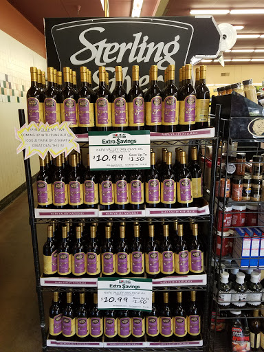 Grocery Store «Holiday Market», reviews and photos, 10952 Combie Rd #12, Auburn, CA 95602, USA