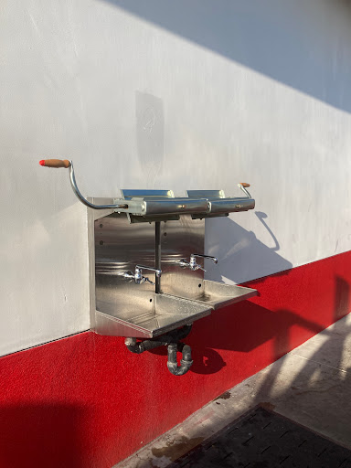 Car Wash «Cruizers Express Car Wash», reviews and photos, 740 Washington Blvd, Montebello, CA 90640, USA