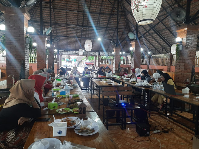 Dapur Flamboyan, Mojokerto