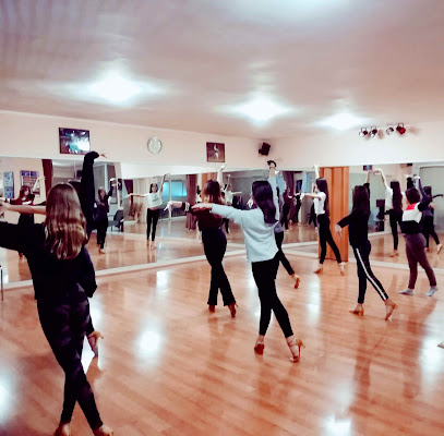 Dancing stars Σχολή χορού Ίλιον Πετρούπολη Περιστέρι (Σχολές χορού χορογραφίες γάμου)
