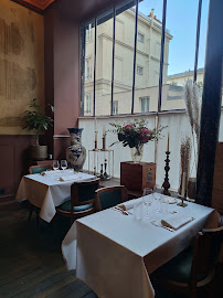 Atmosphère du Restaurant français Restaurant Pétrelle à Paris - n°6