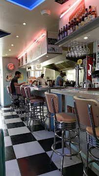 Atmosphère du Restaurant américain My Ami - Fifties American Diner à Thonon-les-Bains - n°7