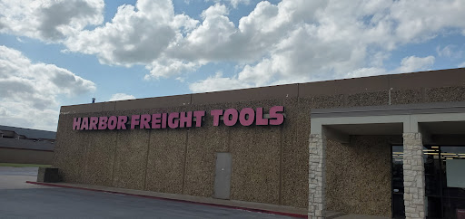 Hardware Store «Harbor Freight Tools», reviews and photos, 303 W Camp Wisdom Rd, Duncanville, TX 75116, USA