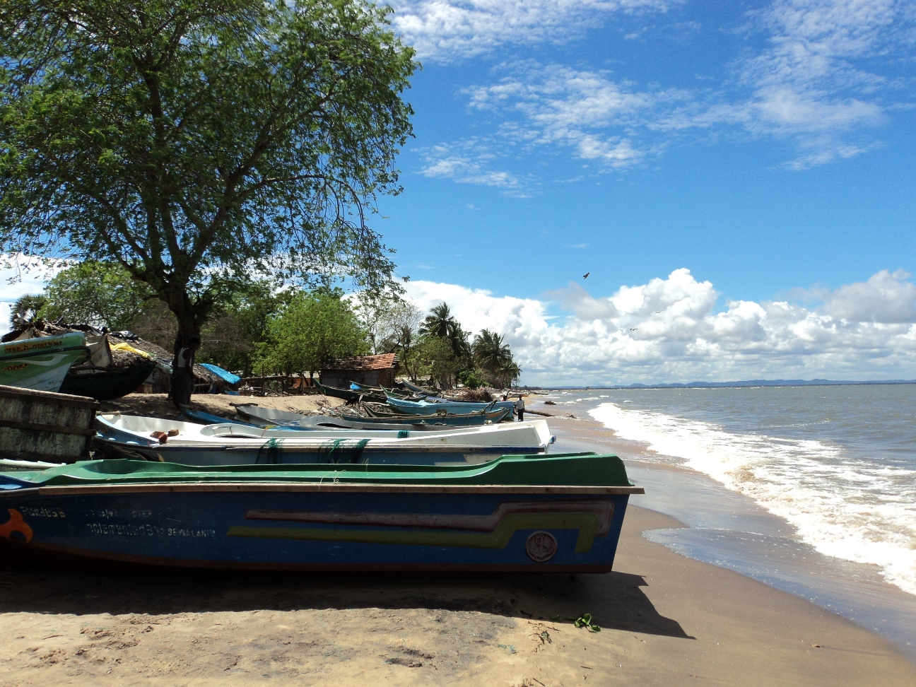 Foto von Bahriya Beach Mutur mit beiger sand Oberfläche