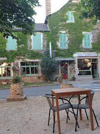 Atmosphère du Restaurant La Grappe d'Or à Sauveterre-de-Rouergue - n°12