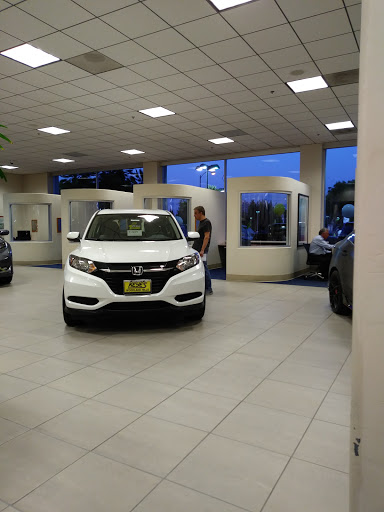 Woodland Hills Honda image