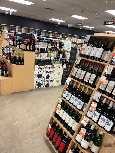 Liquor Store «Applejack Wine & Spirits», reviews and photos, 3320 Youngfield St, Wheat Ridge, CO 80033, USA