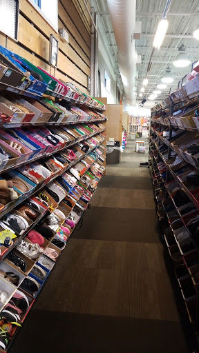 Shoe Store «DSW Designer Shoe Warehouse», reviews and photos, 60 NJ-17, Paramus, NJ 07652, USA