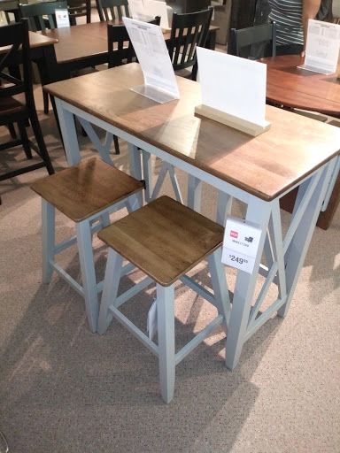 Furniture Store «Value City Furniture», reviews and photos, 1000 Hylan Dr #206, Rochester, NY 14623, USA