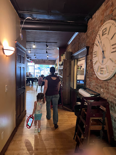 Wine Store «Village Wine Cellars», reviews and photos, 48 E Mulberry St, Lebanon, OH 45036, USA