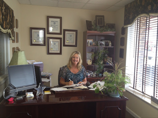 111 E King St, Strasburg, VA 22657, USA