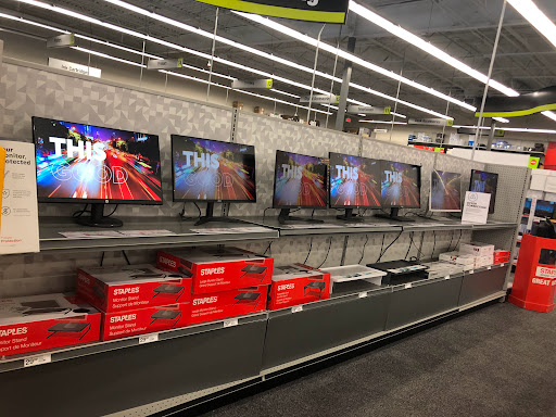 Office Supply Store «Staples», reviews and photos, 7157 Narcoossee Rd, Orlando, FL 32822, USA