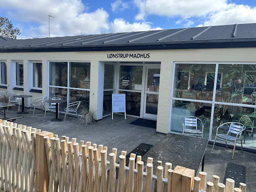 Lønstrup Madhus in Lønstrup, Silkeborg