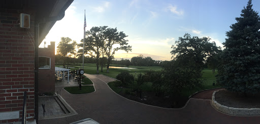 Country Club «Oak Park Country Club», reviews and photos, 2001 Thatcher Ave, River Grove, IL 60171, USA