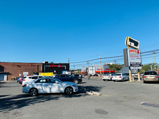 Pet Supply Store «Petco Animal Supplies», reviews and photos, 157-20 Cross Bay Blvd, Howard Beach, NY 11414, USA