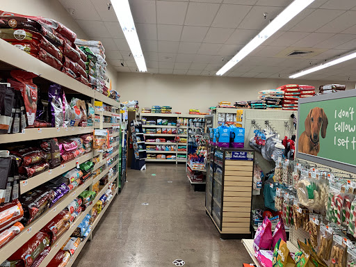 Pet Supply Store «Pet Supplies Plus», reviews and photos, 803 Hillcrest Rd, Mobile, AL 36695, USA