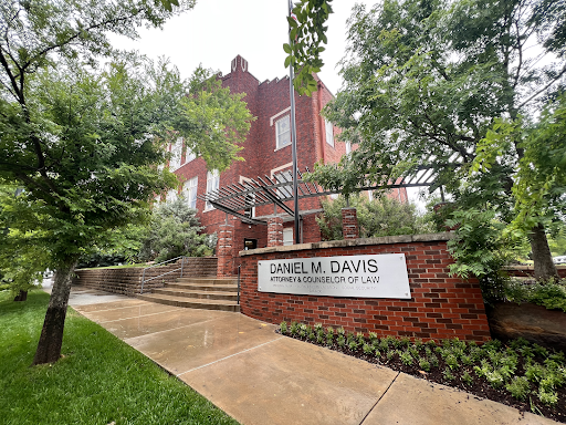 Personal Injury Attorney «Law Offices of Dan Davis», reviews and photos