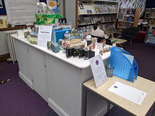 Comments and reviews of Watford Library