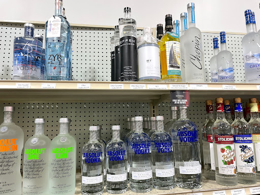Liquor Store «Short Stop Wine & Spirits», reviews and photos, 2190 Eagle Creek Ln # F, St Paul, MN 55129, USA