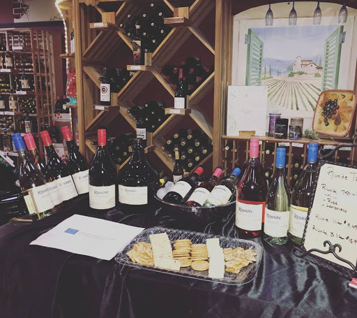 Liquor Store «T & R Wines & Liquors», reviews and photos, 145 Market St, Potsdam, NY 13676, USA