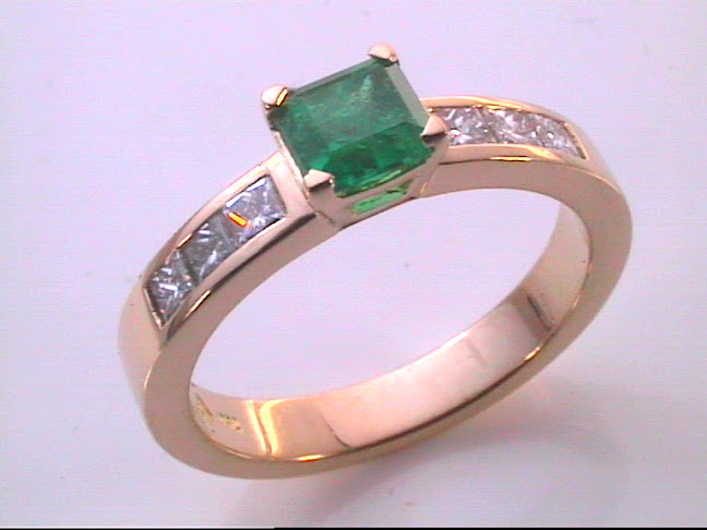 Comments and reviews of Fred Sladen & Sons Ltd Jewellers