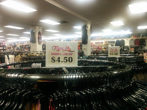 Clothing Store «Tiger Lily Apparel», reviews and photos, 64 State St, Orem, UT 84058, USA