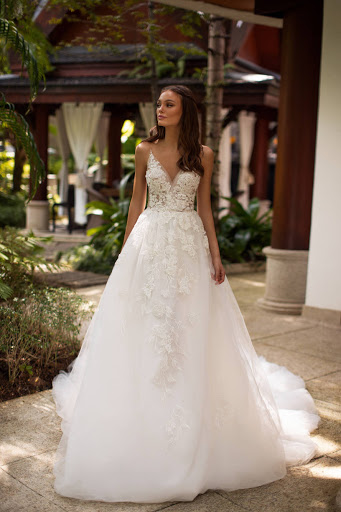 Bridal Shop «Viero Bridal», reviews and photos, 2236 W Chicago Ave, Chicago, IL 60622, USA