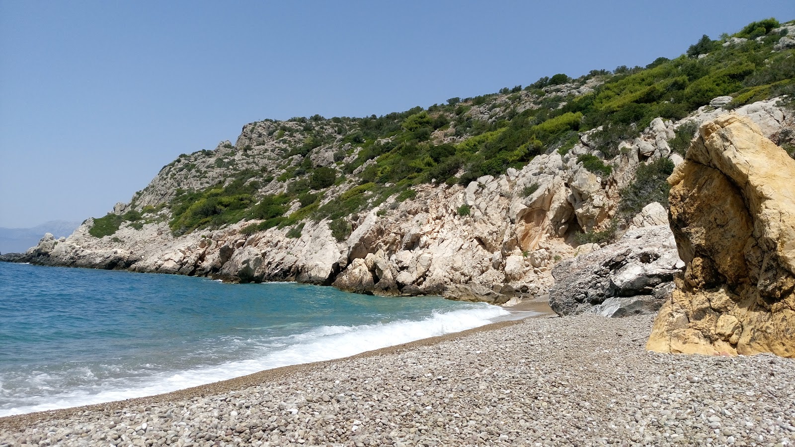 Fotografie cu Scalosia beach zonă sălbatică