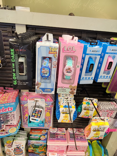 Shoe Store «DSW Designer Shoe Warehouse», reviews and photos, 635 E Boughton Rd, Bolingbrook, IL 60440, USA