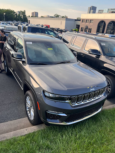 Car Dealer «Koons Tysons Chrysler Dodge Jeep Ram», reviews and photos, 2050 Chain Bridge Rd, Vienna, VA 22182, USA