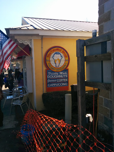 Donut Shop «Tato-Nut Donut Shop», reviews and photos, 1114 Government St, Ocean Springs, MS 39564, USA