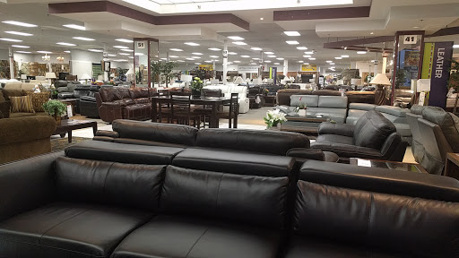 Outlet Store «Rooms To Go Outlet Furniture Store - Clearwater», reviews and photos, 21411 US-19, Clearwater, FL 33759, USA