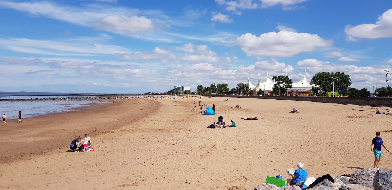 Foto af Minehead Strand med blåt rent vand overflade