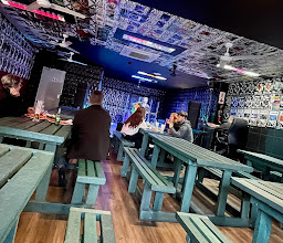 Jarr Bar photo