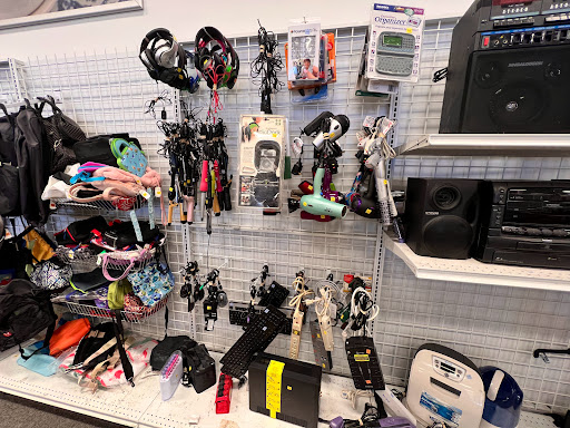 Thrift Store «Goodwill Retail Store & Donation Center», reviews and photos