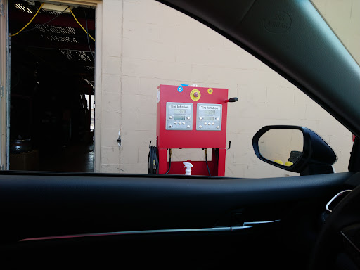 Tire Shop «Discount Tire Store - Leon Valley, TX», reviews and photos, 6221 Bandera Rd, Leon Valley, TX 78238, USA