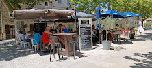 Atmosphère du Restaurant Au Resto Les Filles à Maussane-les-Alpilles - n°4