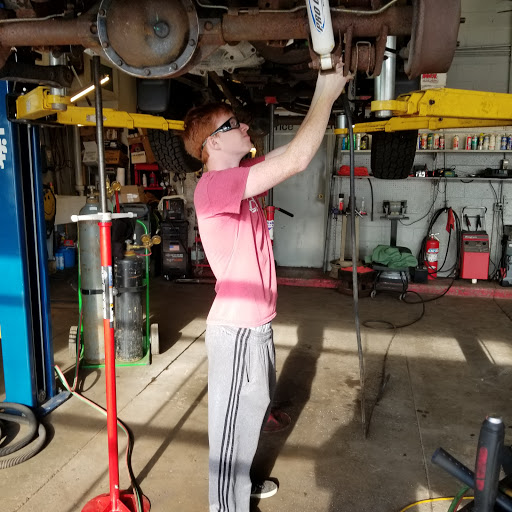 Auto Repair Shop «Jeffersonville Auto Repair», reviews and photos, 1401 E 8th St, Jeffersonville, IN 47130, USA