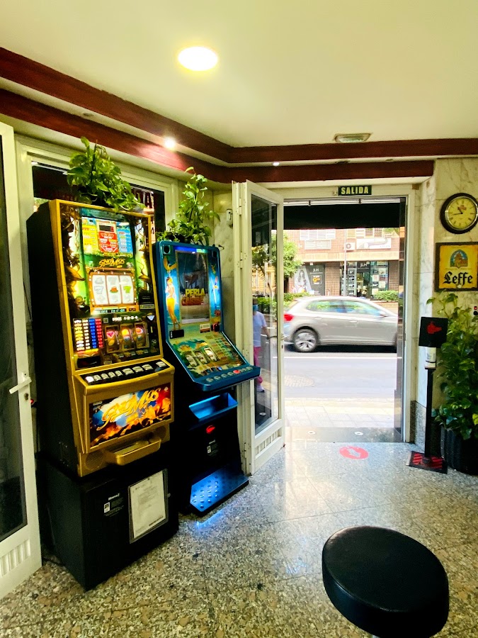 Bar Aurora