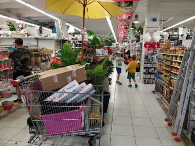 Maxi Bazar à Mandelieu-la-Napoule