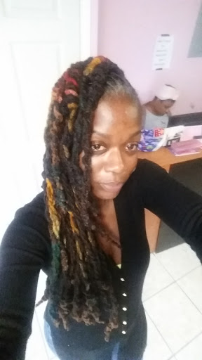 Beauty Salon «Creasiones Beauty Salon», reviews and photos, 1276 Nostrand Ave, Brooklyn, NY 11226, USA