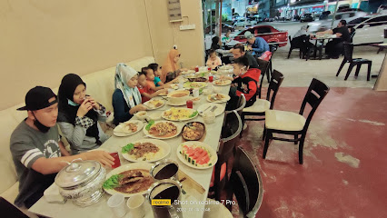 Restoran Golden Season (Chinese Muslim Cuisines, Nasi Ayam & Dimsum)