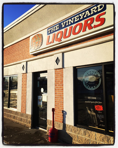 Vineyard Liquor Store, 115 E South St, Plano, IL 60545, USA, 