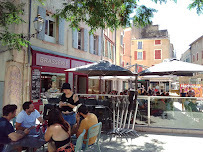 Atmosphère du Restaurant Narbonne - Brasserie des Quatre Fontaines - n°9