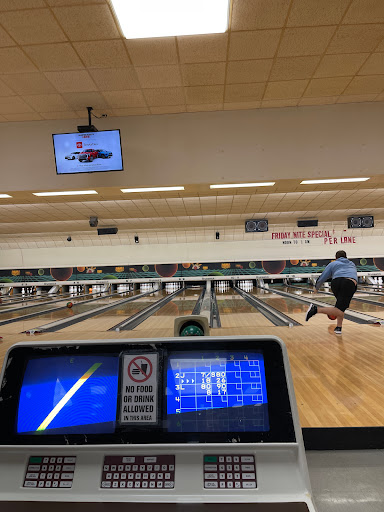 Bowling Alley «Sunset Bowl», reviews and photos, 2015 N Lewis Ave, Waukegan, IL 60087, USA