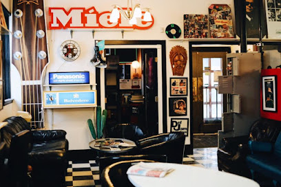 Mad Dog's Vinyl Cafe