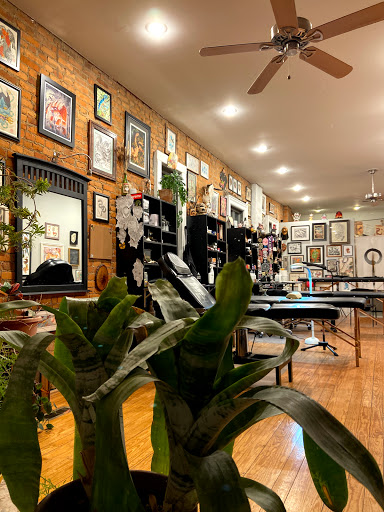 Tattoo Shop «Enso Tattoo», reviews and photos, 22 E 4th Ave #1a, Columbus, OH 43201, USA