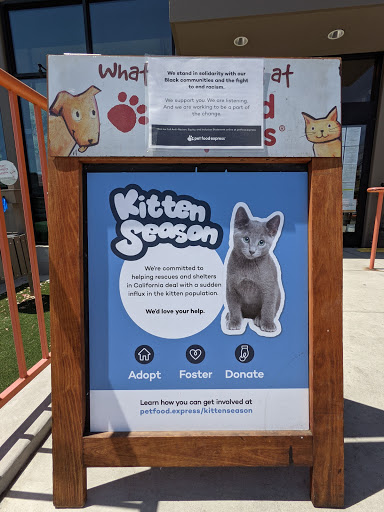 Pet Supply Store «Pet Food Express», reviews and photos, 320 S Lake Ave, Pasadena, CA 91101, USA